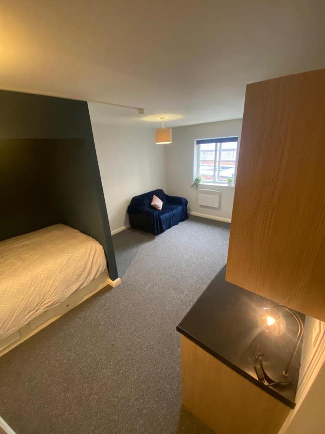 Studio-Like Spacious Double Ensuite - Town Centre Main Photo