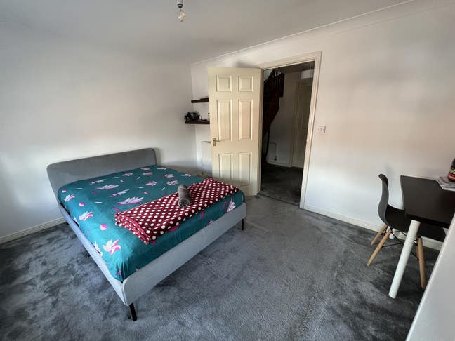 2 bedrooms close to city hospital Main Photo