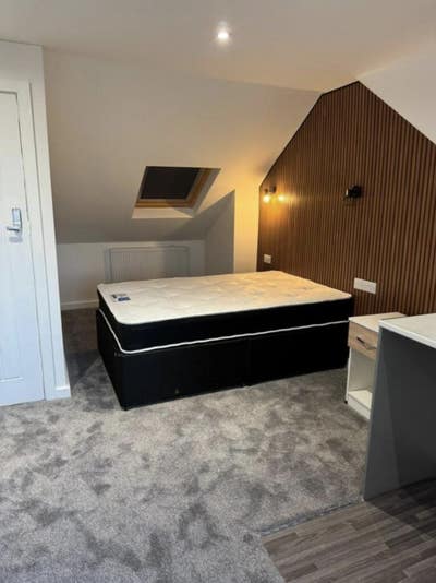 3 ROOMS LEFT!!-Luxury En-Suite Rooms-Walbrook Road Main Photo