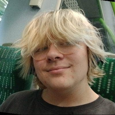 looking for a house share / flat Main Photo