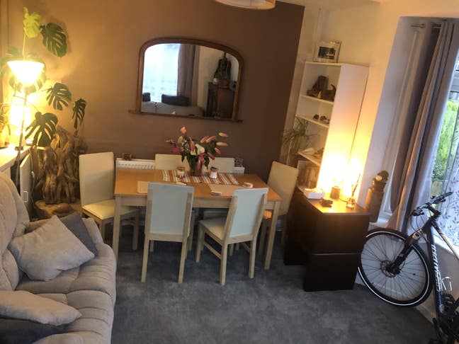 Bolton House 3 bedrooms large & small available Main Photo