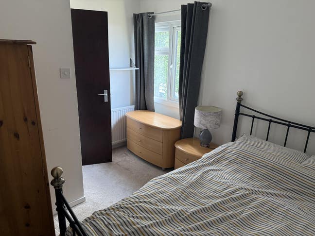 Double Room Available short term only Main Photo