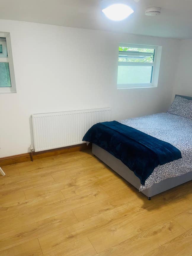 En-Suite Double Room TW7 6NZ Main Photo