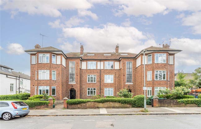 3 Bed Flat for Short Term Let & on per Room Basis Main Photo