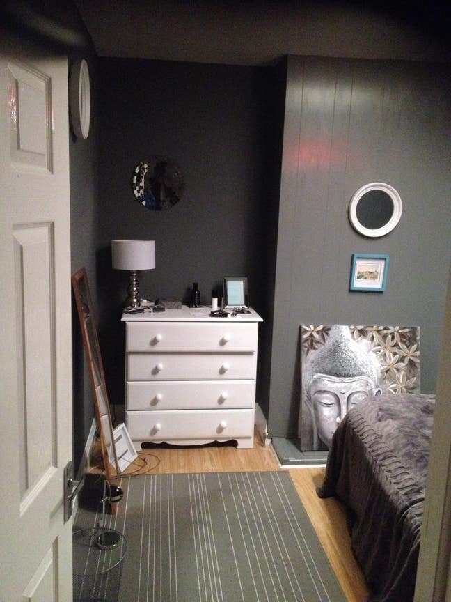 Room by train station for single professional Main Photo
