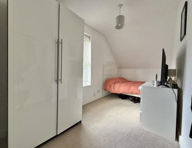 Double bedroom in Didsbury flat - Flatmate wanted! Main Photo