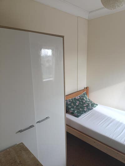 Single room to let Main Photo