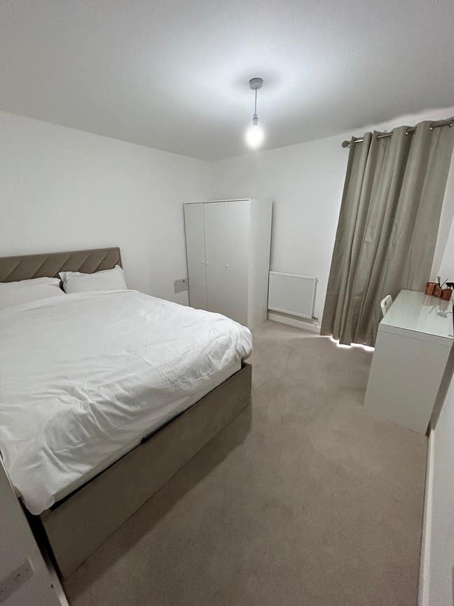 Two Double Bedrooms in Purley (En-suite)  Main Photo