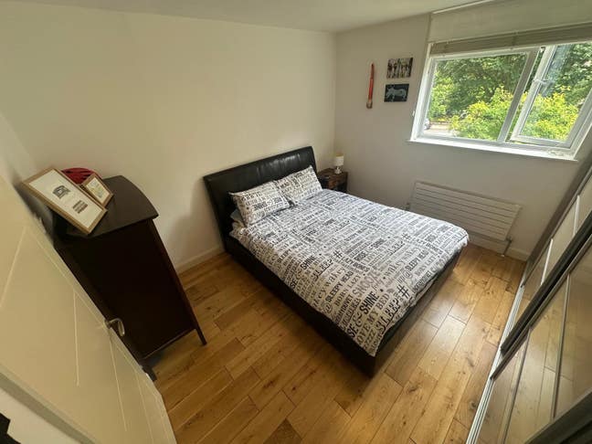 Large Putney Room - summer sublet, great location Main Photo