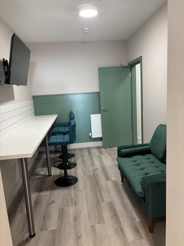 High-Standard En-Suite Room in Brand-New HMO Main Photo