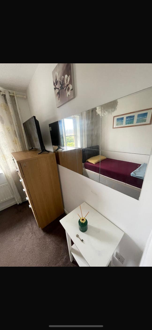 Nice single room available in mk10  Main Photo
