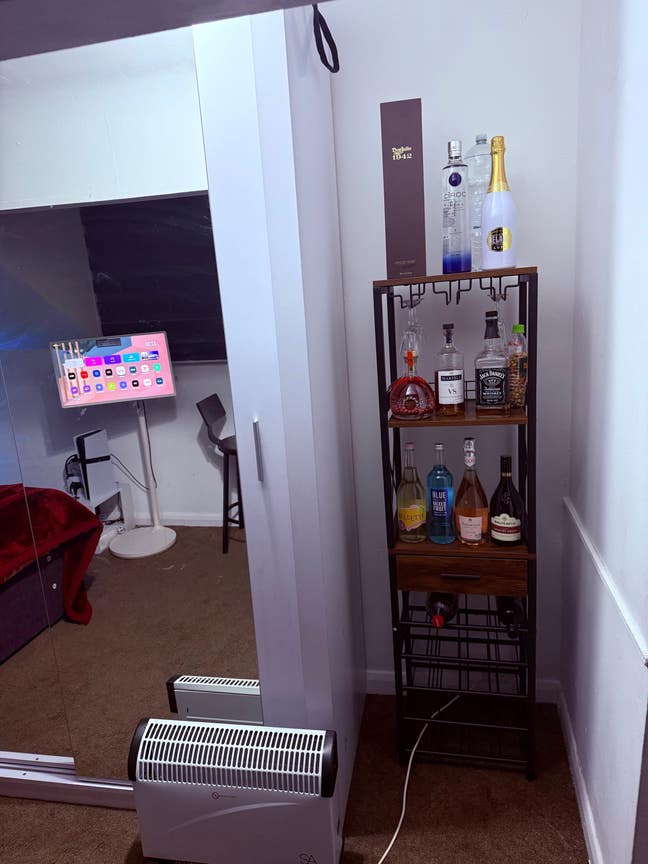 Room for rent  Main Photo
