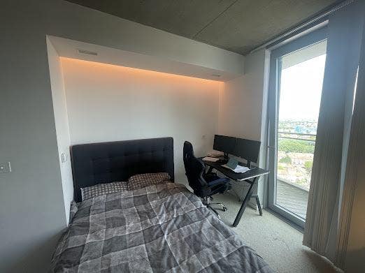 1 room in 3 bedroom luxurious flat in Hoola 1 Main Photo