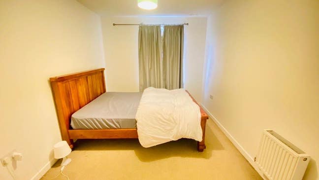 Furnished Double bedroom in a shared house  Main Photo