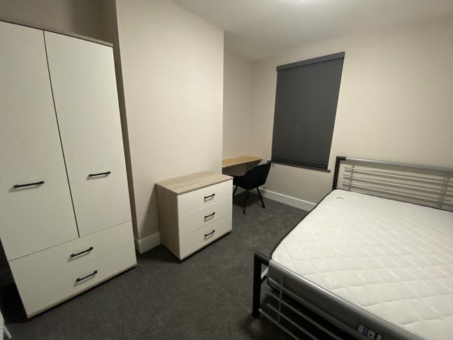 Professional house share IP1 Main Photo