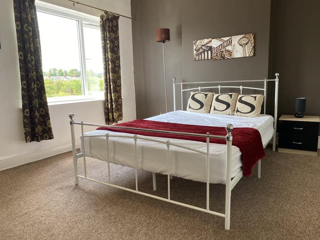 Comfortable double room in friendly house Main Photo
