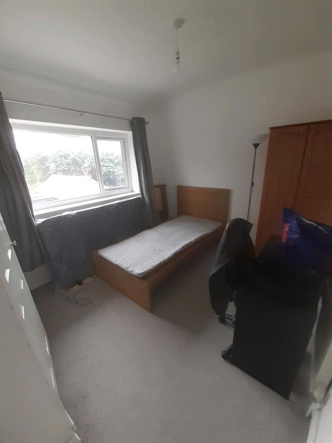 Bedroom to rent in Leeds / Belle Isle (LS10 3) Main Photo