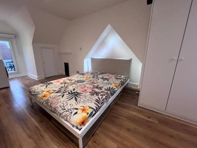 Lovely furnsihed studio apartment in Ealing Main Photo