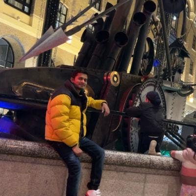 Looking for single or double room Main Photo