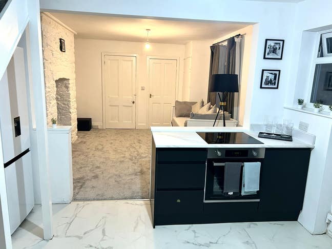 Self contained annexe with private entrance  Main Photo