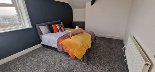 Spacious Room Westgate NE4 Main Photo