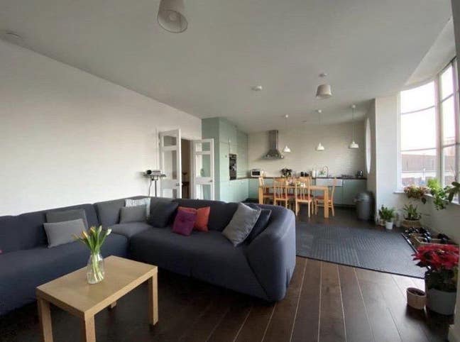 LGBT+ flat share in Stockwell 1min from tube  Main Photo