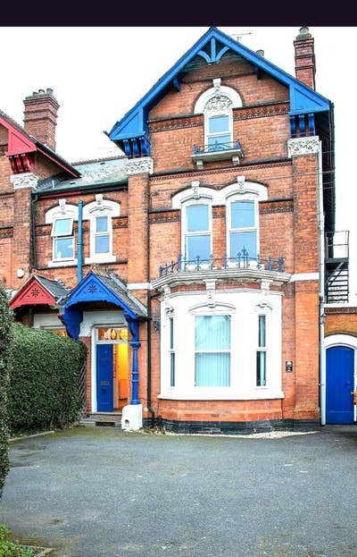 Charming Victorian Home- Room to let Main Photo