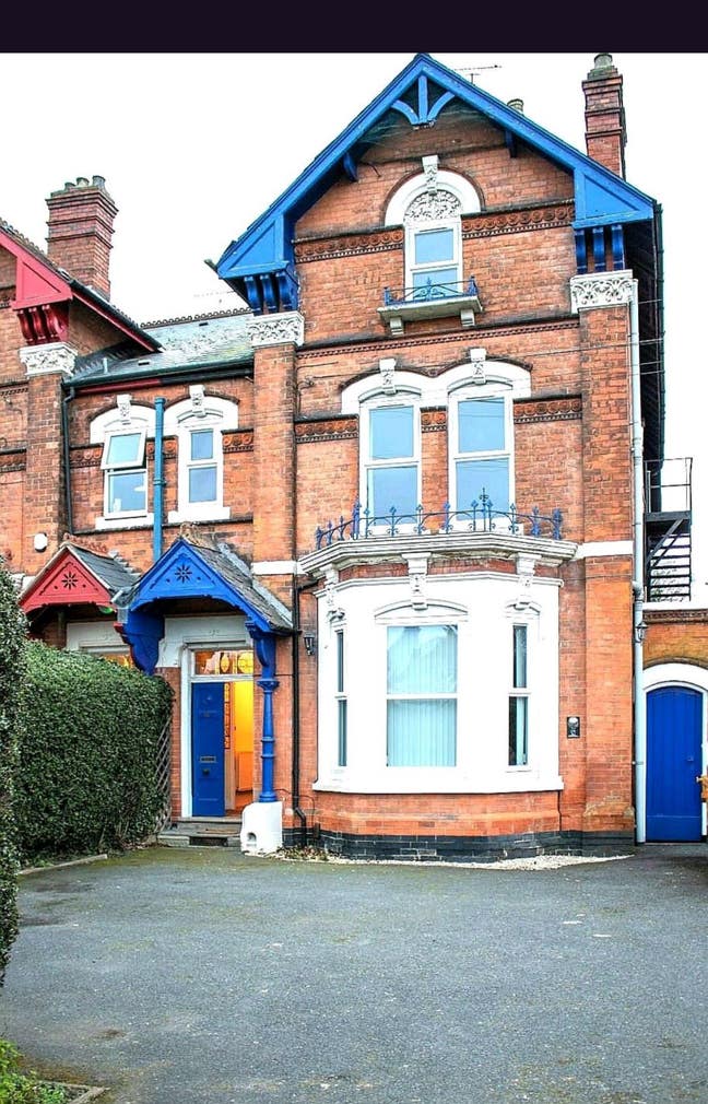 Charming Victorian Home- Room to let Main Photo