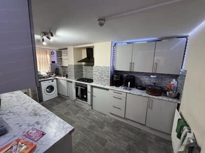 Double Rooms to rent in LS4 Main Photo