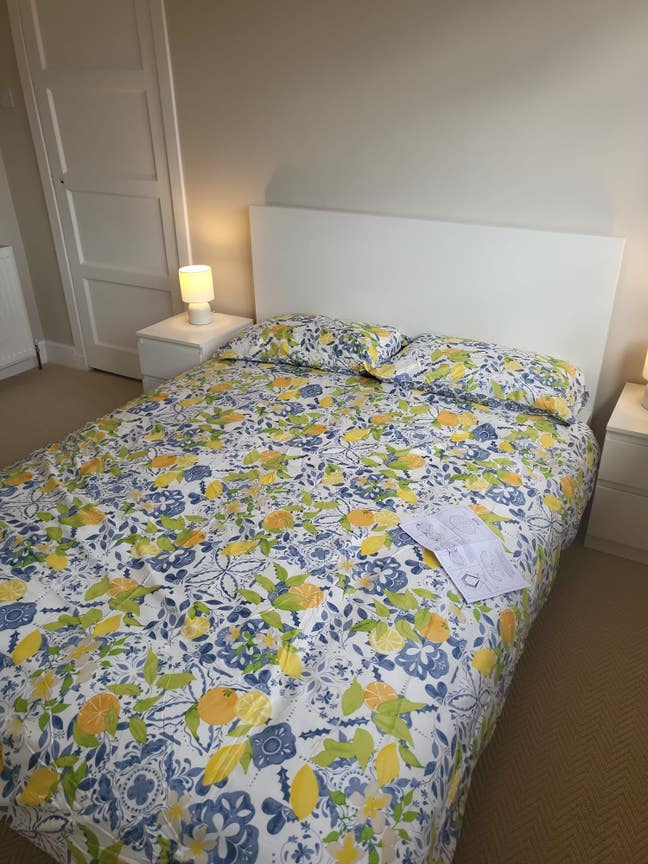 Freshly renovated double bedroom , available now  Main Photo