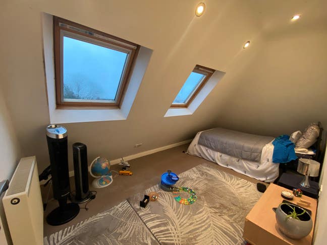 Lovely flatmate wanted! 2 bed flat share! No bills Main Photo