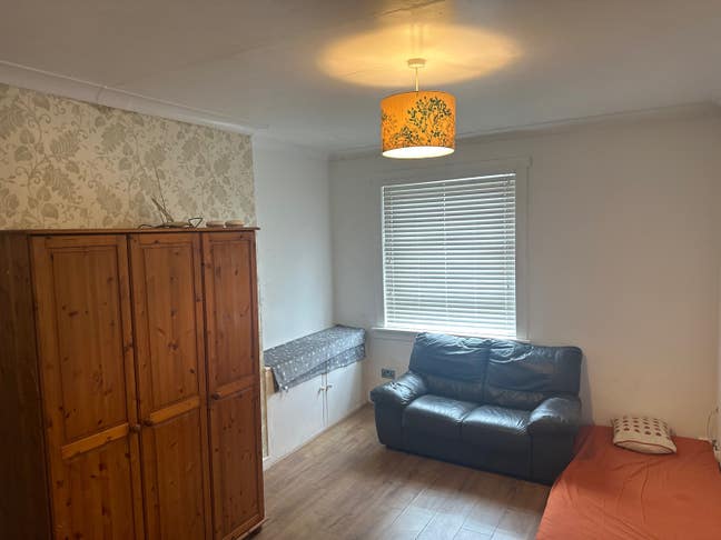 Single room available in Greenock city centre Main Photo