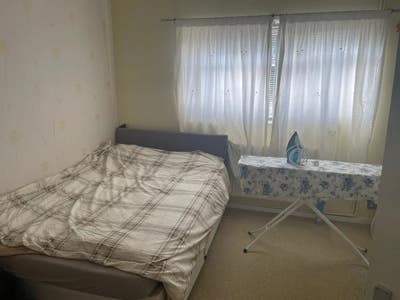 Double rom to let in CM20 3BG For £745  Main Photo