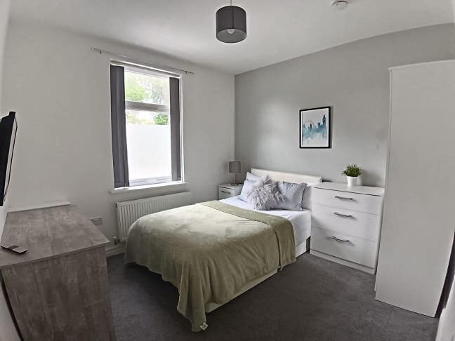 ✨ Budget Friendly Rooms Centre of Warrington😃 Main Photo