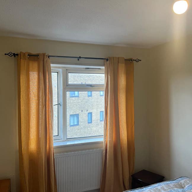 Double Room in Brentford Main Photo