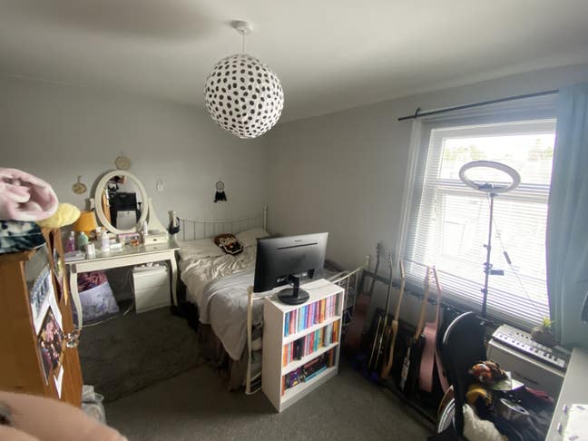 Double furnished room Main Photo