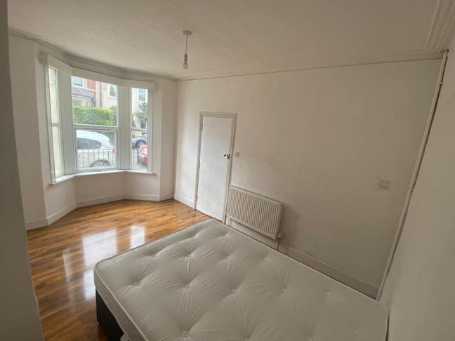 Newly Refurbished 4-bed HMO - York Rd, BS5 Main Photo
