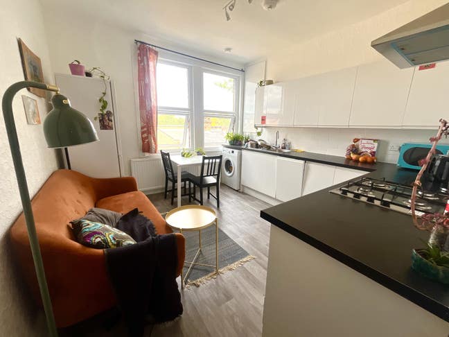 Whole Flat Sublet (30th March - 21st April) Main Photo