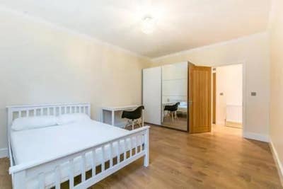 New Flat! Massive Double Rm - St Johns Wood Main Photo