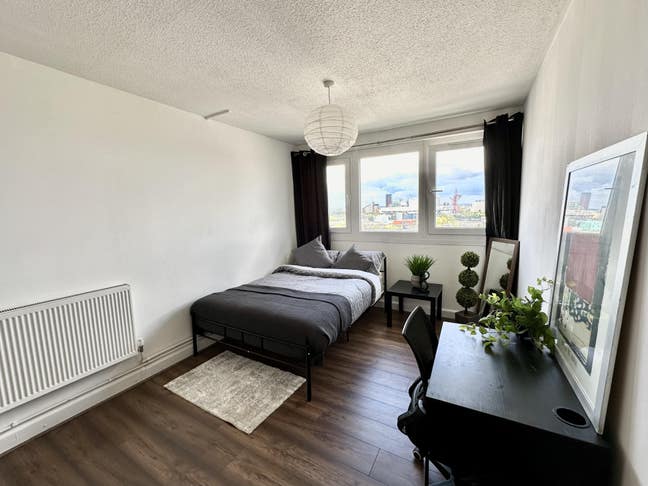 Bow/Victoria Park*New Property Availble Main Photo