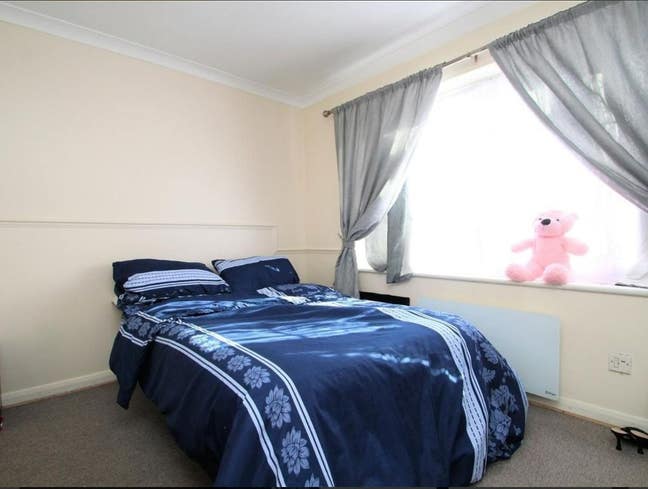Well Furnished Double Room on 1st Floor Main Photo