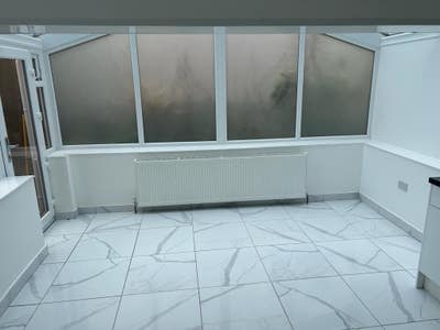 1 bedroom en-suite bungalow Main Photo
