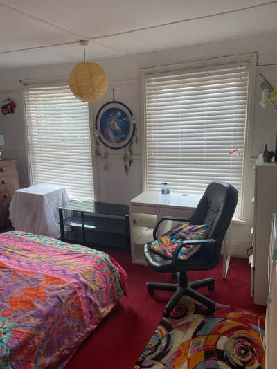 Lovely Spacious double room  Main Photo