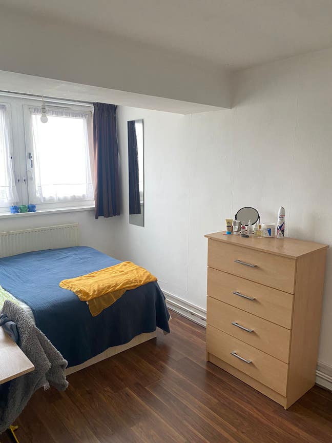 2 Rooms Same Flat Bethnal Green 830-900 Billc inc  Main Photo