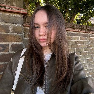 23 year old Female seeks a single or double room Main Photo