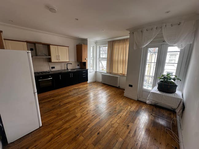 2 Bed Flat, St Margarets Avenue, N15 Main Photo