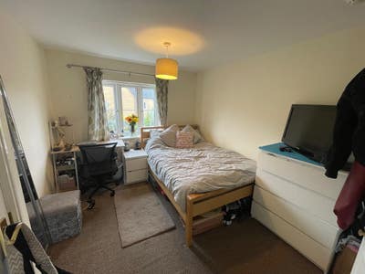 Ensuite Tidy Double Room Great Ashby Stevenage Main Photo