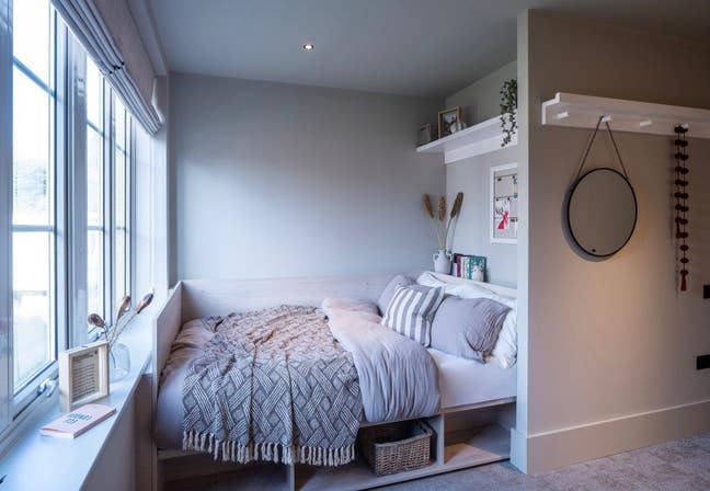 Classic flat in house share. All bills included. Main Photo