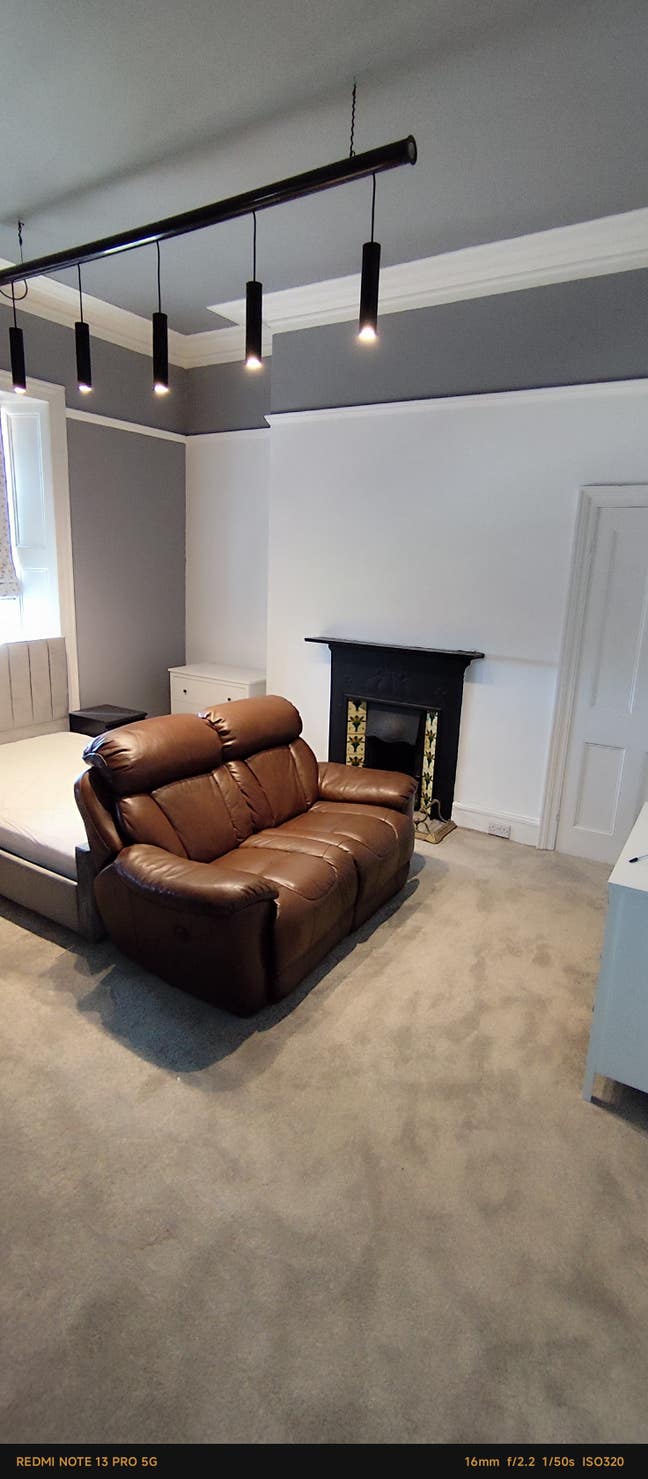 Big furnished room to rent  Main Photo