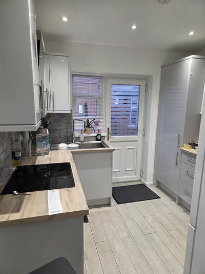 Double room for single person.  Main Photo